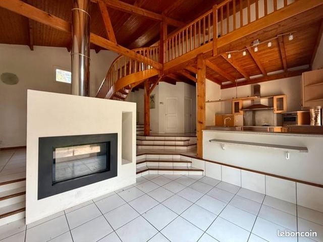 Maison 7 pièces 197 m²