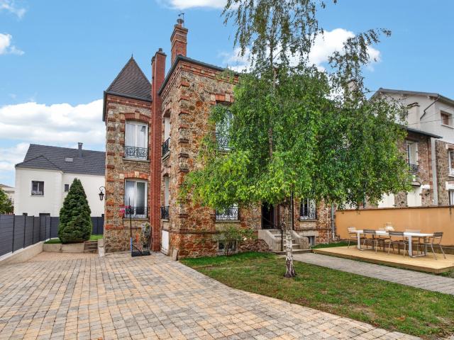 Maison 7 pièces 197 m²