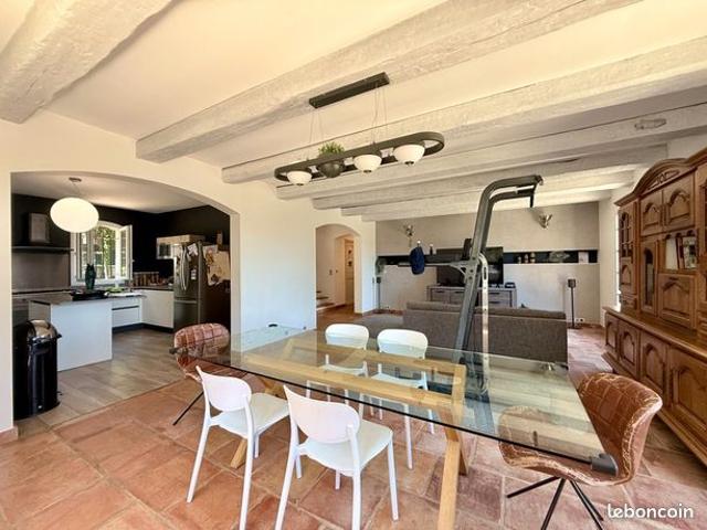 Maison 7 pièces 198 m²