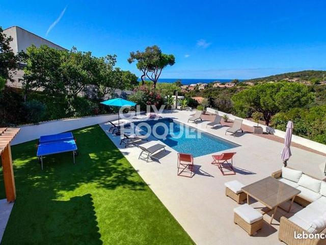 Maison 7 pièces 198 m²