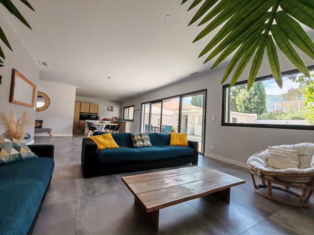 Maison 7 pièces 198 m²