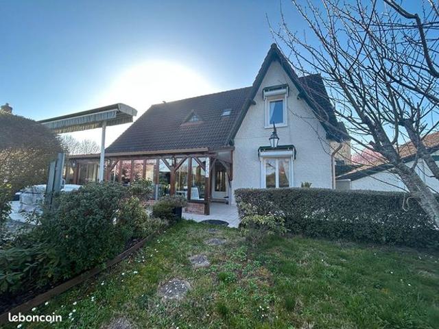 Maison 7 pièces 198 m²