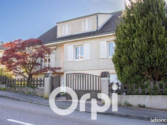 Maison 7 pièces 198 m²