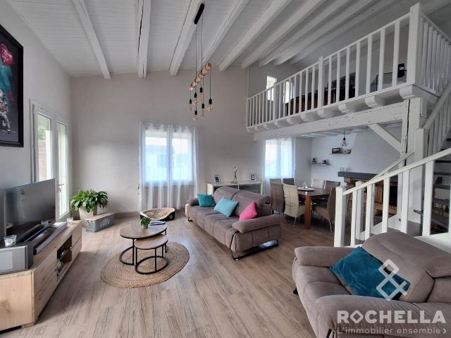 Maison 7 pièces 300 m²