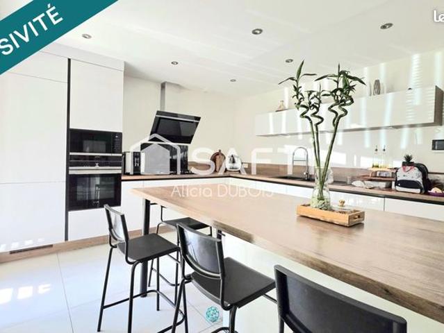 Maison 7 pièces 198 m²