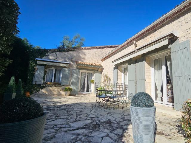 Maison 7 pièces 198 m²