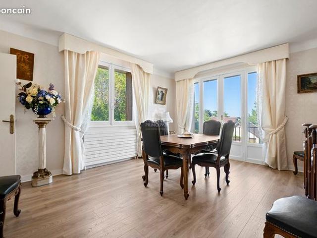 Maison 7 pièces 198 m²