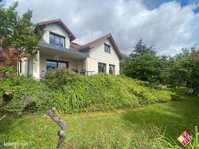 Maison 7 pièces 198 m²
