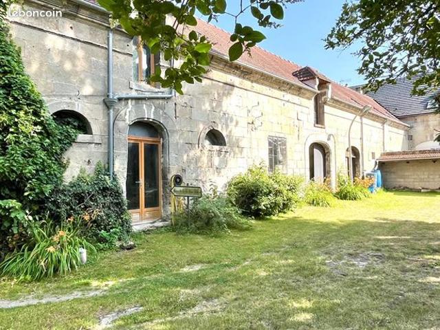 Maison 7 pièces 198 m²