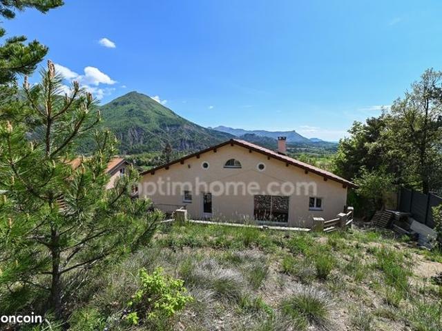 Maison 7 pièces 198 m²