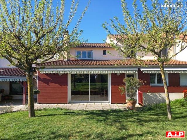 Maison 7 pièces 198 m²