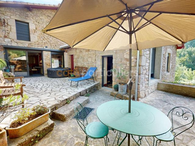 Maison 7 pièces 198 m²