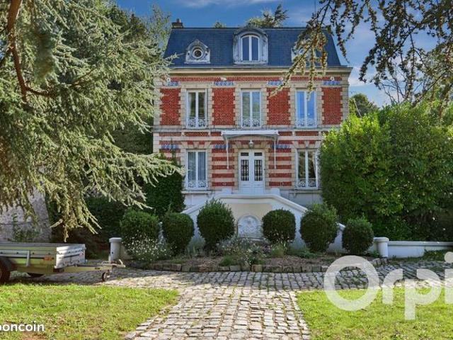 Maison 7 pièces 198 m²