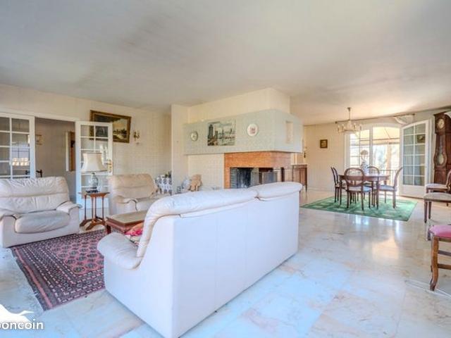 Maison 7 pièces 199 m²