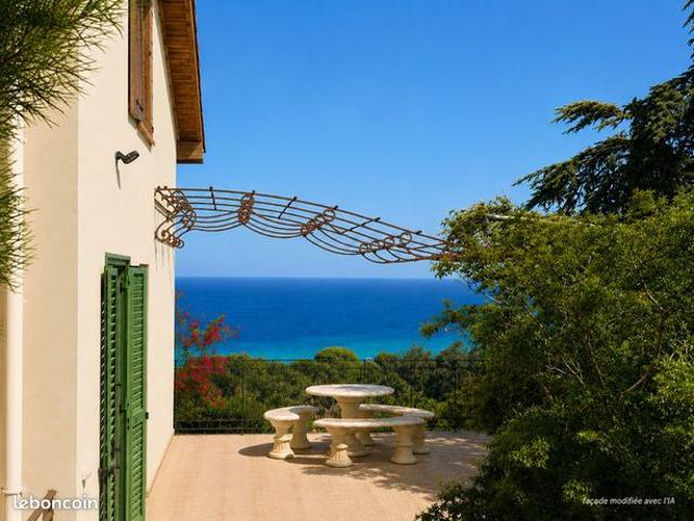 Maison 7 pièces 199 m²
