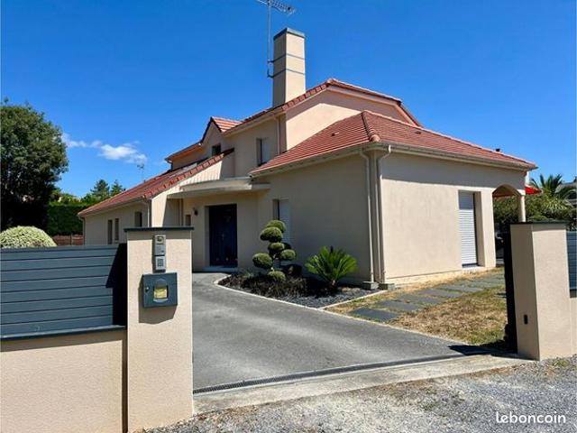 Maison 7 pièces 199 m²