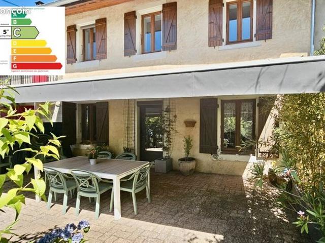 Maison 7 pièces 199 m²