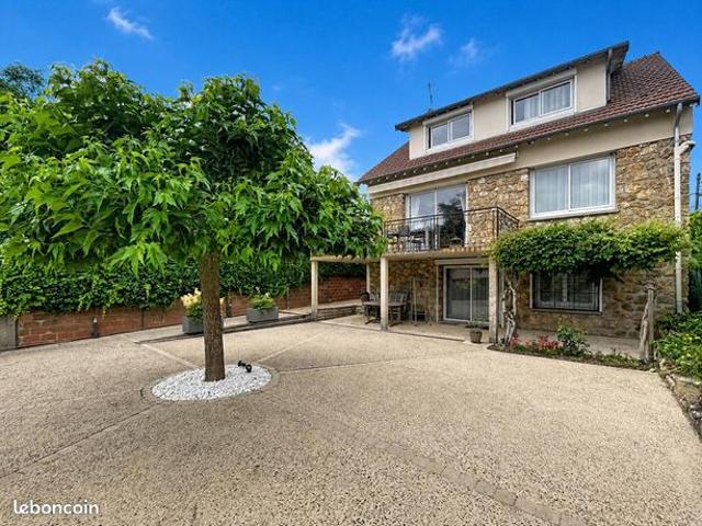 Maison 7 pièces 190 m²