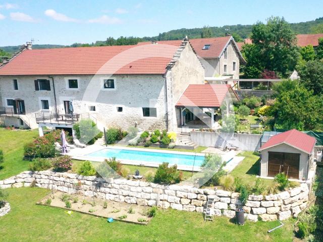Maison 7 pièces 190 m²