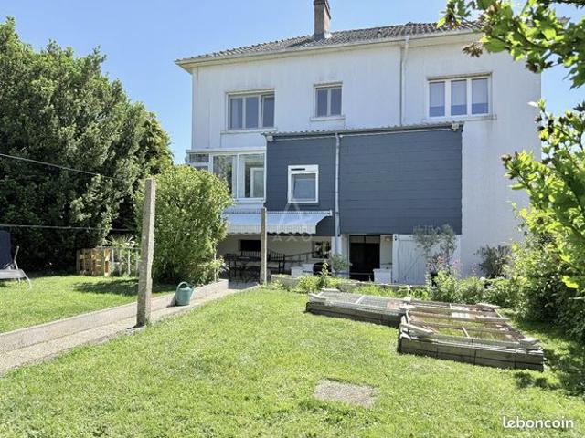 Maison 7 pièces 190 m²