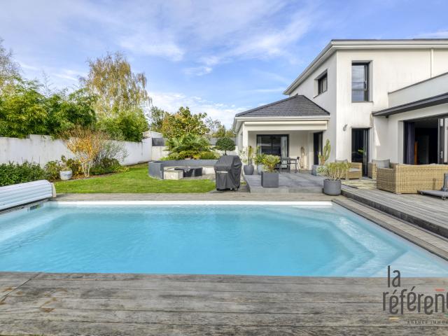 Maison 7 pièces 190 m²
