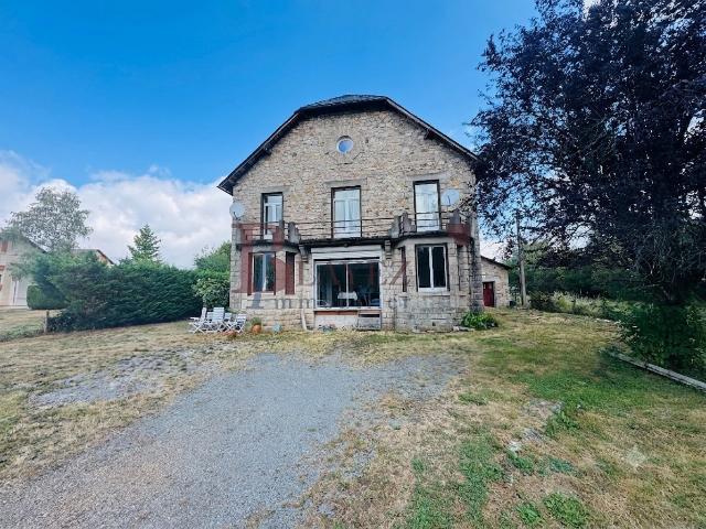 Maison 7 pièces 190 m²