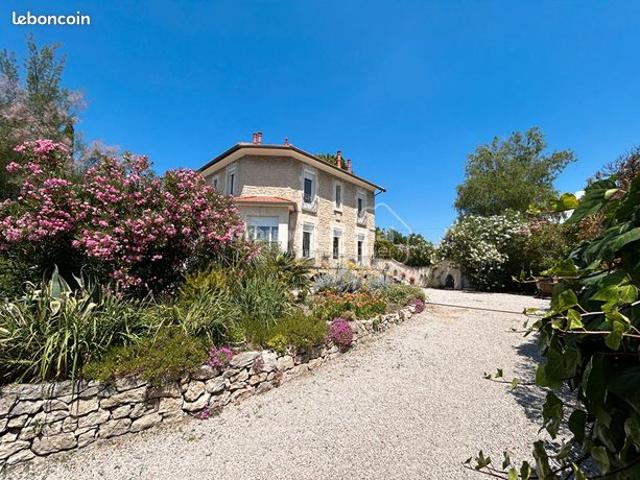 Maison 7 pièces 190 m²