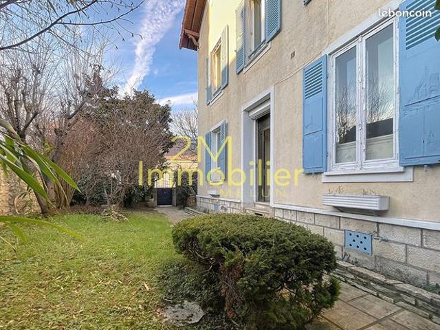 Maison 7 pièces 190 m²