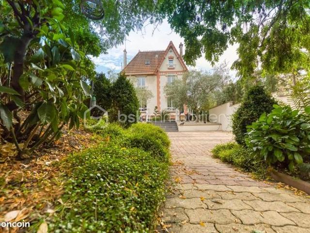 Maison 7 pièces 190 m²