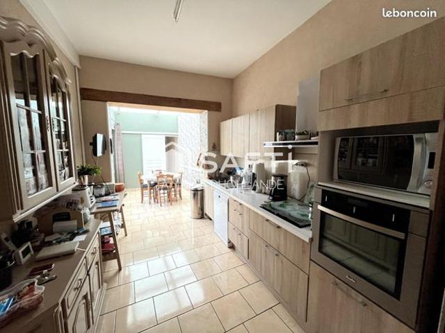 Maison 7 pièces 190 m²