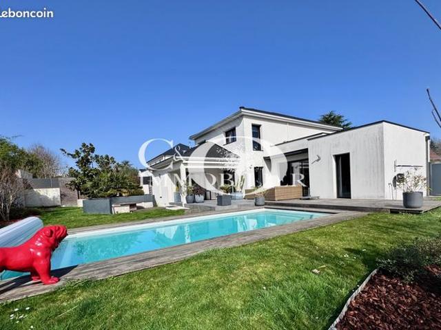 Maison 7 pièces 190 m²