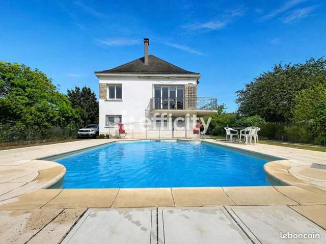 Maison 7 pièces 190 m²