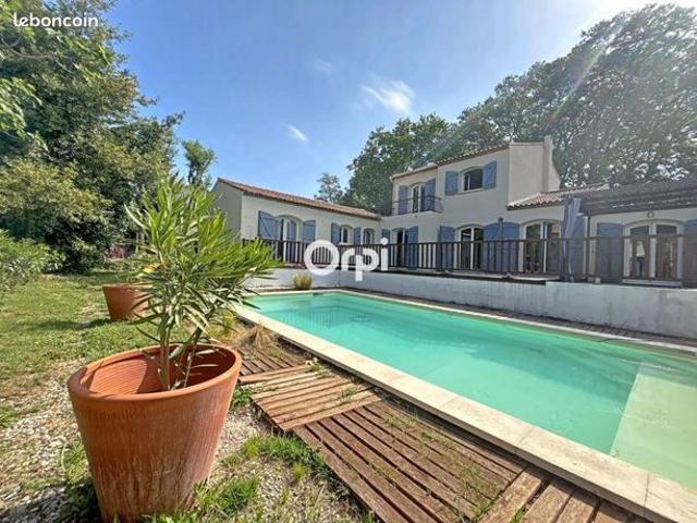 Maison 7 pièces 190 m²
