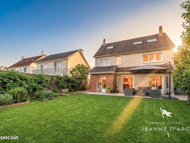 Maison 7 pièces 190 m²