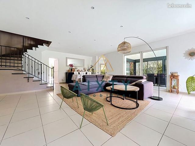 Maison 7 pièces 190 m²