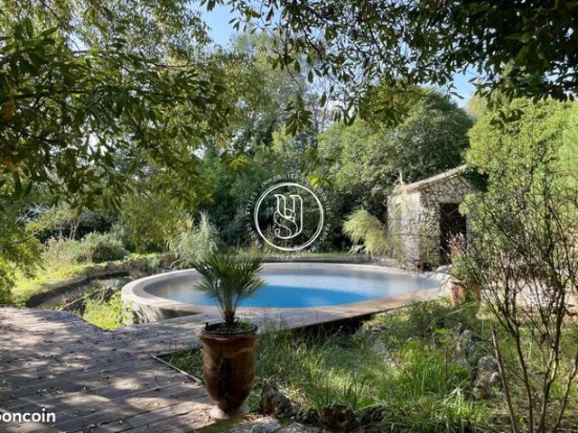 Maison 7 pièces 190 m²
