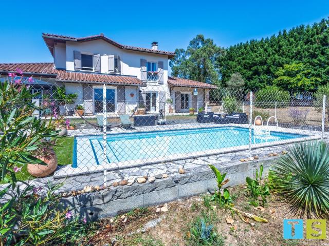 Maison 7 pièces 190 m²