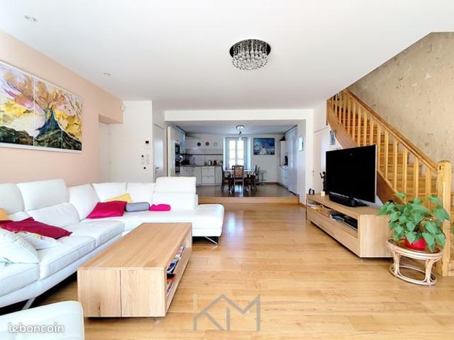 Maison 7 pièces 190 m²