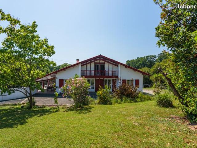 Maison 7 pièces 191 m²