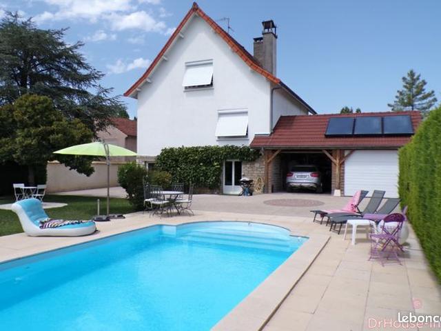 Maison 7 pièces 191 m²