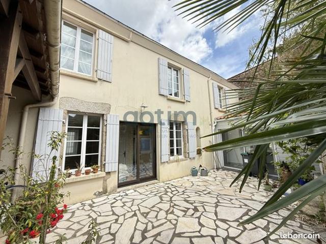 Maison 7 pièces 192 m²