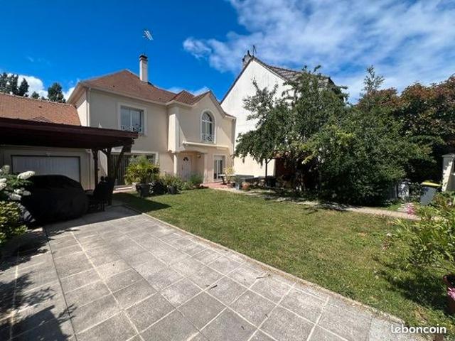 Maison 7 pièces 192 m²