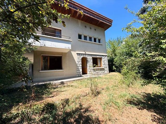 Maison 7 pièces 192 m²