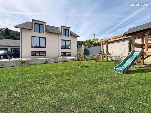 Maison 7 pièces 192 m²