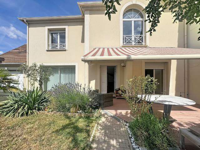 Maison 7 pièces 192 m²