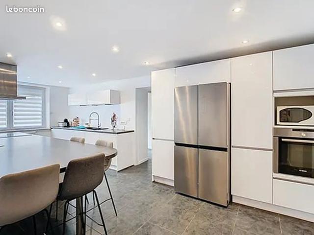 Maison 7 pièces 192 m²