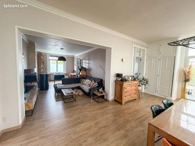Maison 7 pièces 192 m²