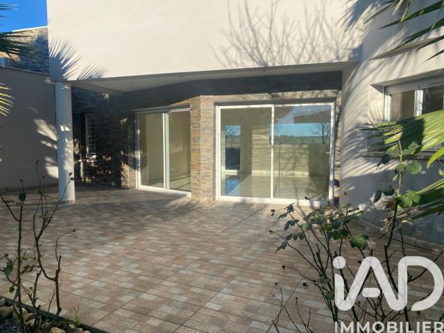 Maison 7 pièces 196 m²