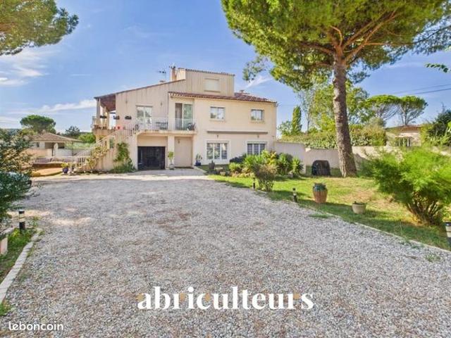Maison 7 pièces 192 m²