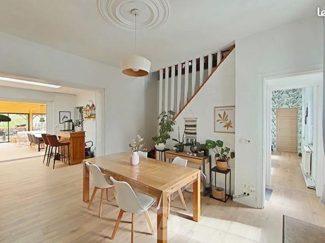 Maison 7 pièces 192 m²